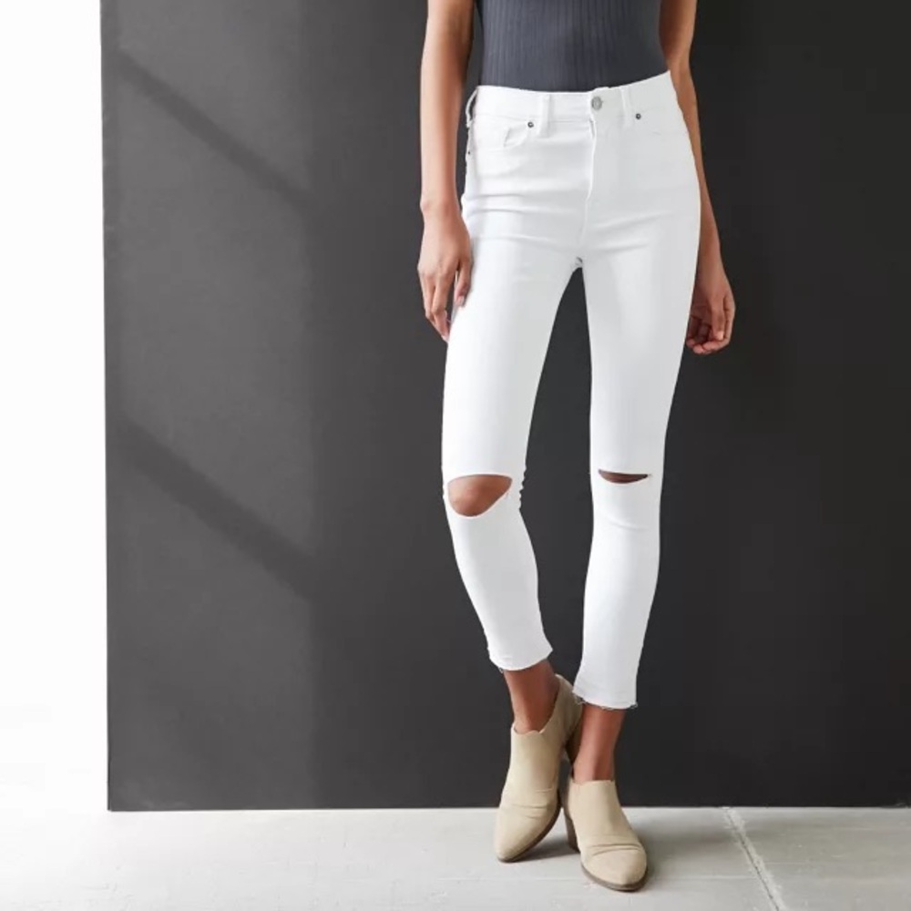 BDG WHITE TWIG HIGH RISE CROPPED JEANS